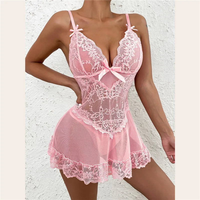 Babydoll in pizzo trasparente con ricami floreali