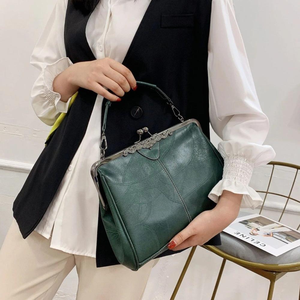 Mila | Timeless Vintage Bag with Elegant Flap Lock