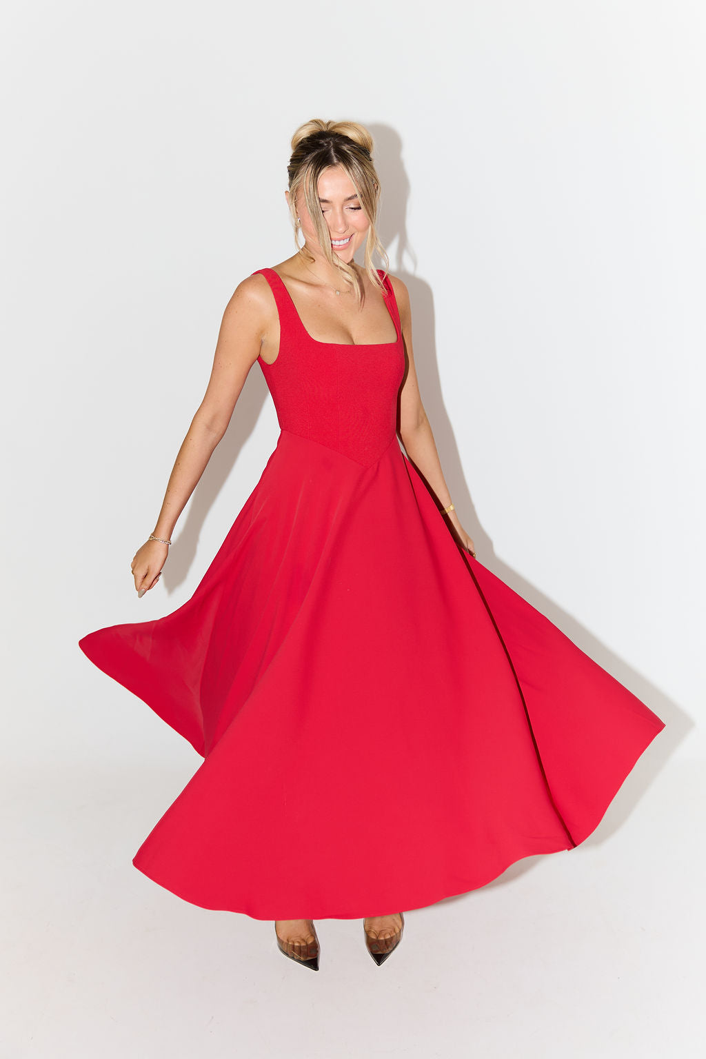 Aurora – Vestito Flowy Midi Elegante
